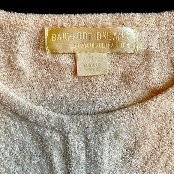 BAREFOOT DREAMS NWT! Cozychic Ultra Lite Tie Front Top Sweater Sand Dune Small - Picture 4 of 11